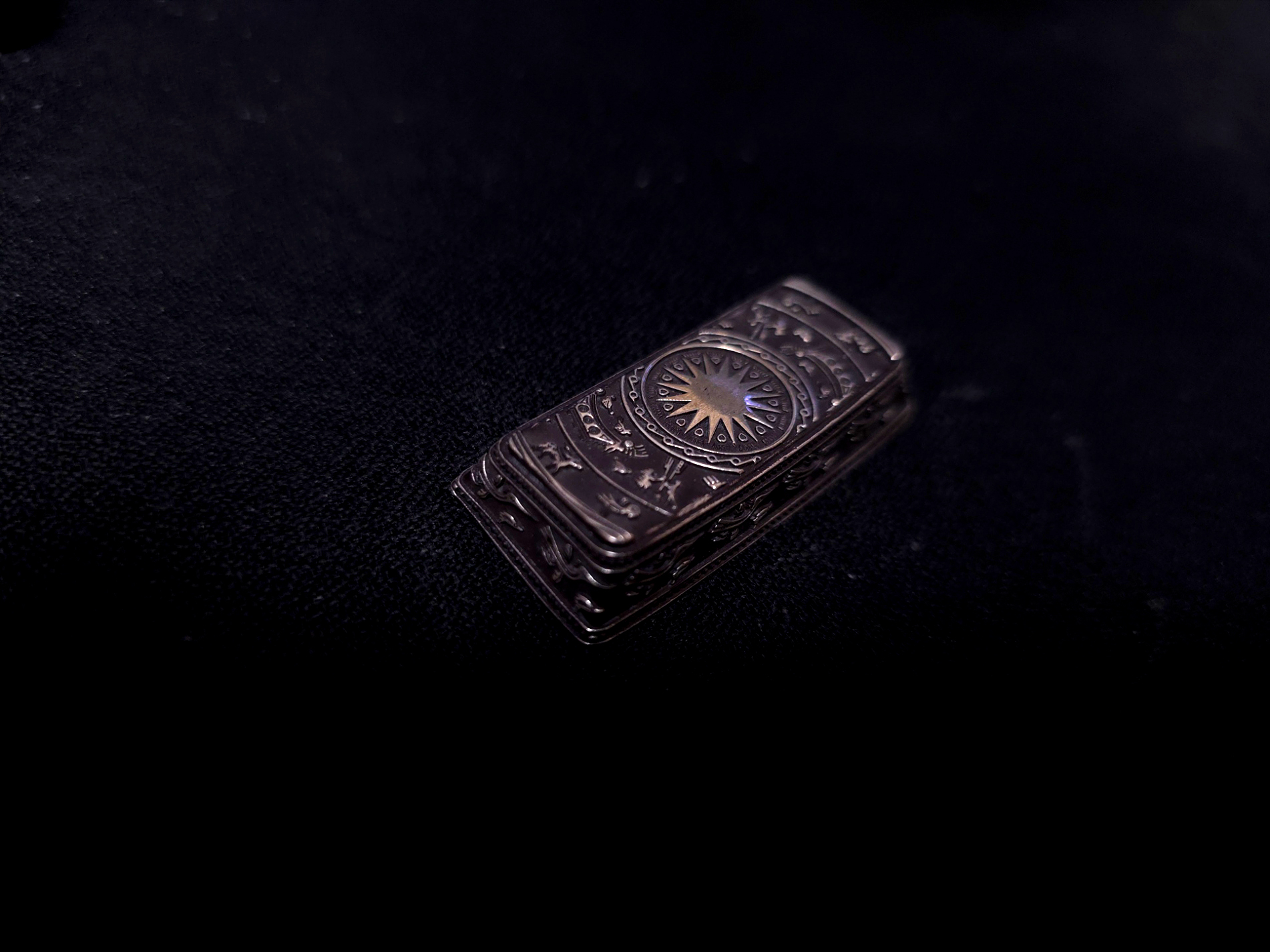 シルバー製アルチザンキーキャップを燻す